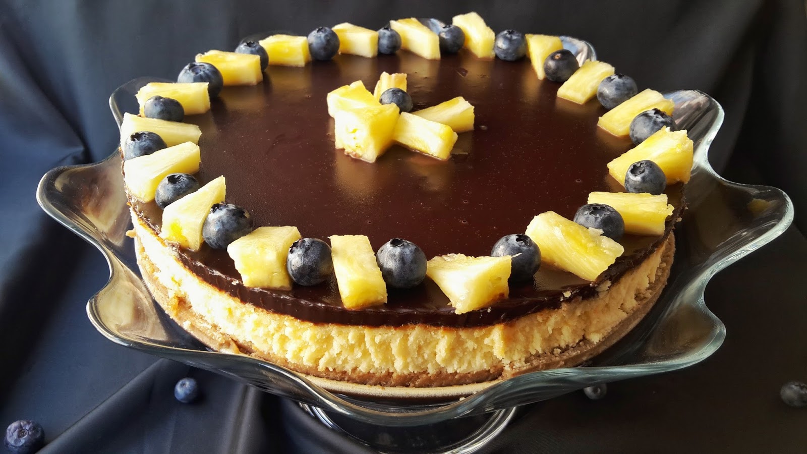 Nutellalı Bitter Çikolatalı Cheesecake Nutellalı Bitter Çikolatalı Cheesecake