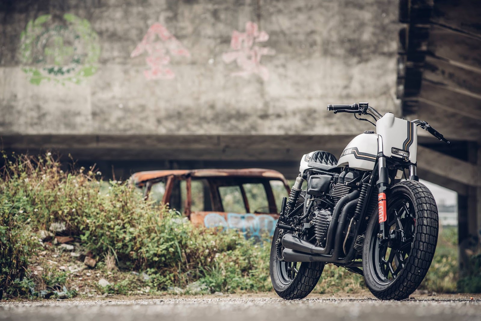 Электромотоцикл Cafe Racer m9