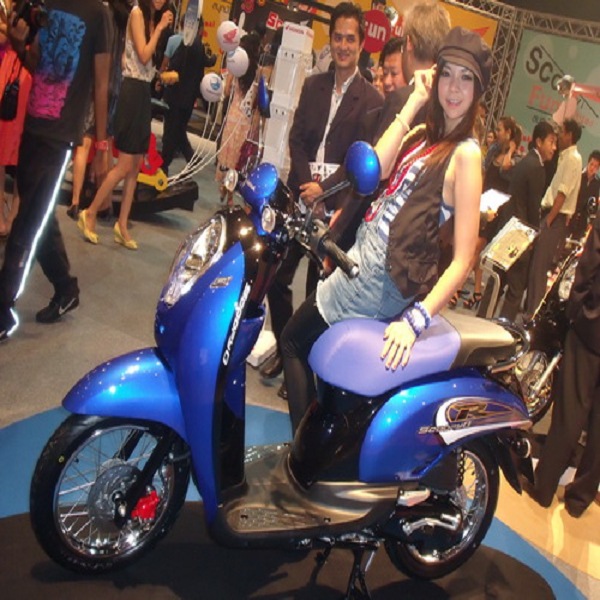 11 Gambar modifikasi scoopy terbaru airbrush thailook velg 11 Gambar modifikasi scoopy terbaru airbrush thailook velg