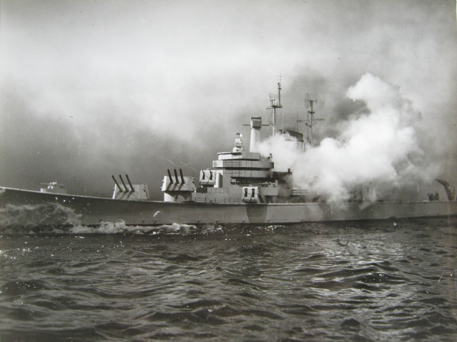 Pyrotechnics For Model Warships Desnudo Dive Boat