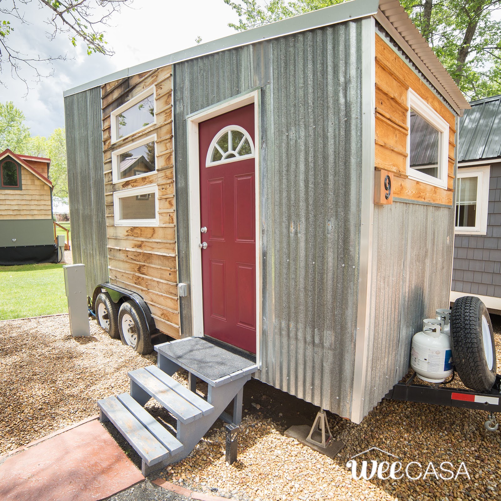 The Boulder (133 Sq Ft) [ TINY HOUSE TOWN ]