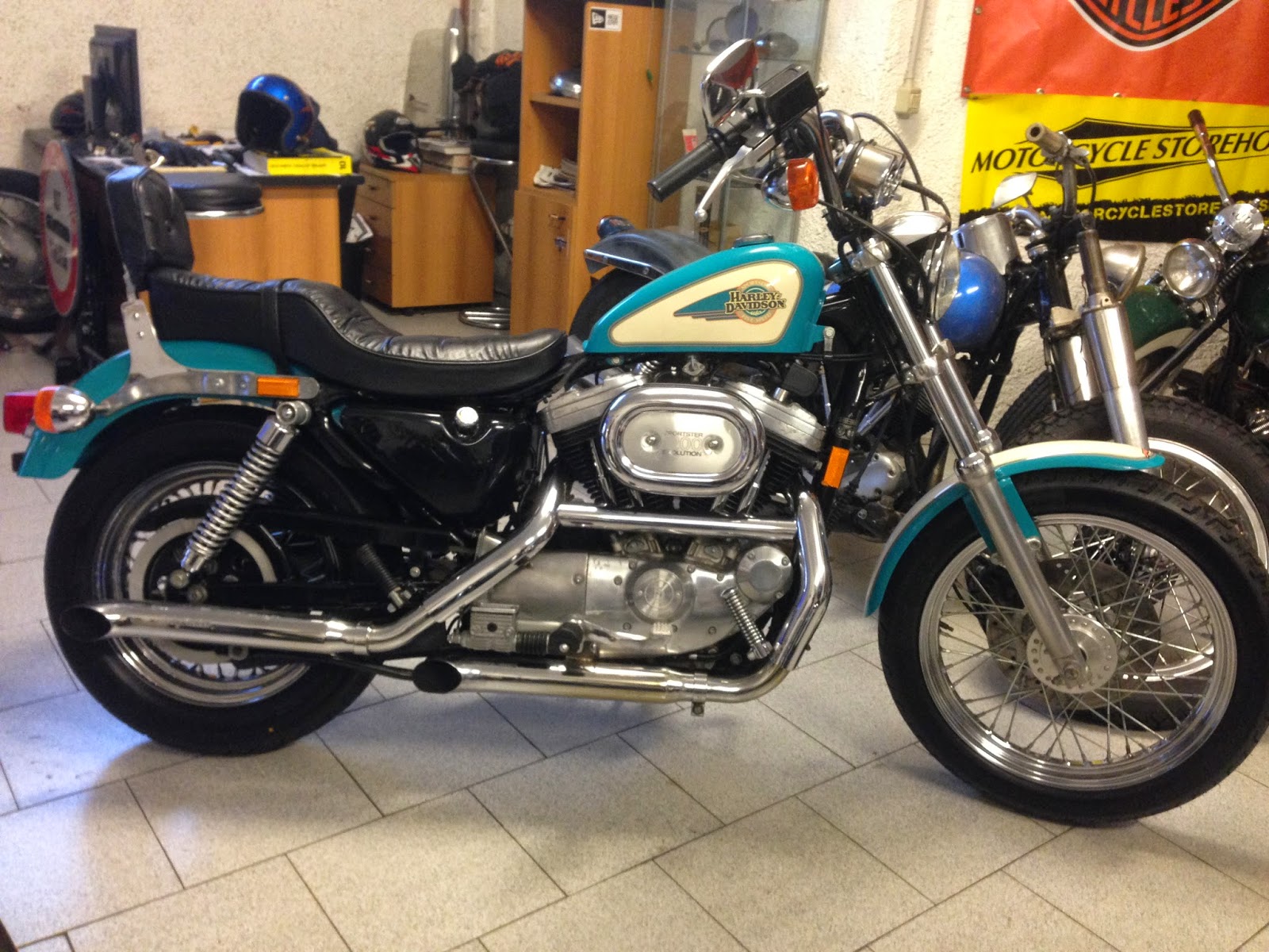 Vintage Harley Davidson for Sale: Sportster '92 Two Tones 1200cc really