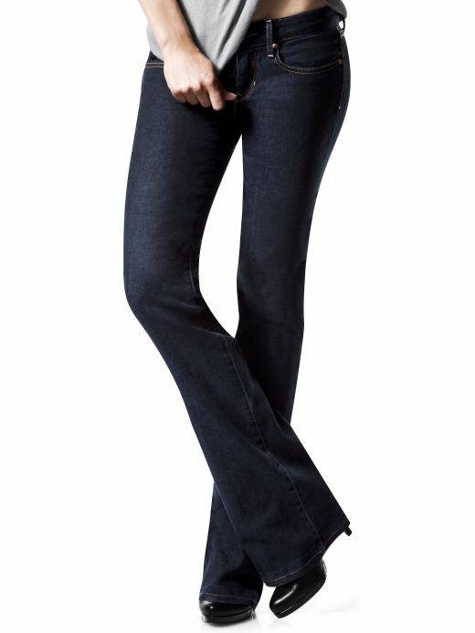 Because not everyone accommodates us shorties. In our last few denim fit guides, we searched the market and found the best jeans for women with short torsos, large thighs, and bigger behinds, just to name a few. Next up? Next up? Big hips.