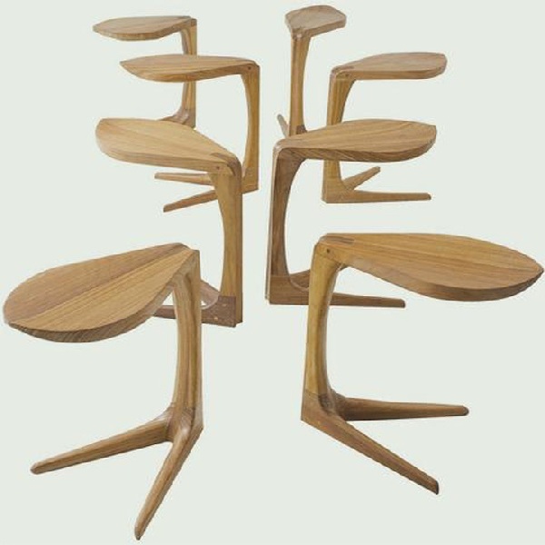 House of Herbastyle Unique Slide Table Design "Love Me Love Me Not