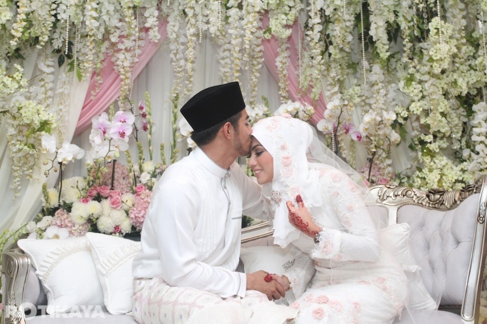 Karena Wanita Yang Menemani Kita Dari Nol Adalah Yang Pantas Diperjuangkan