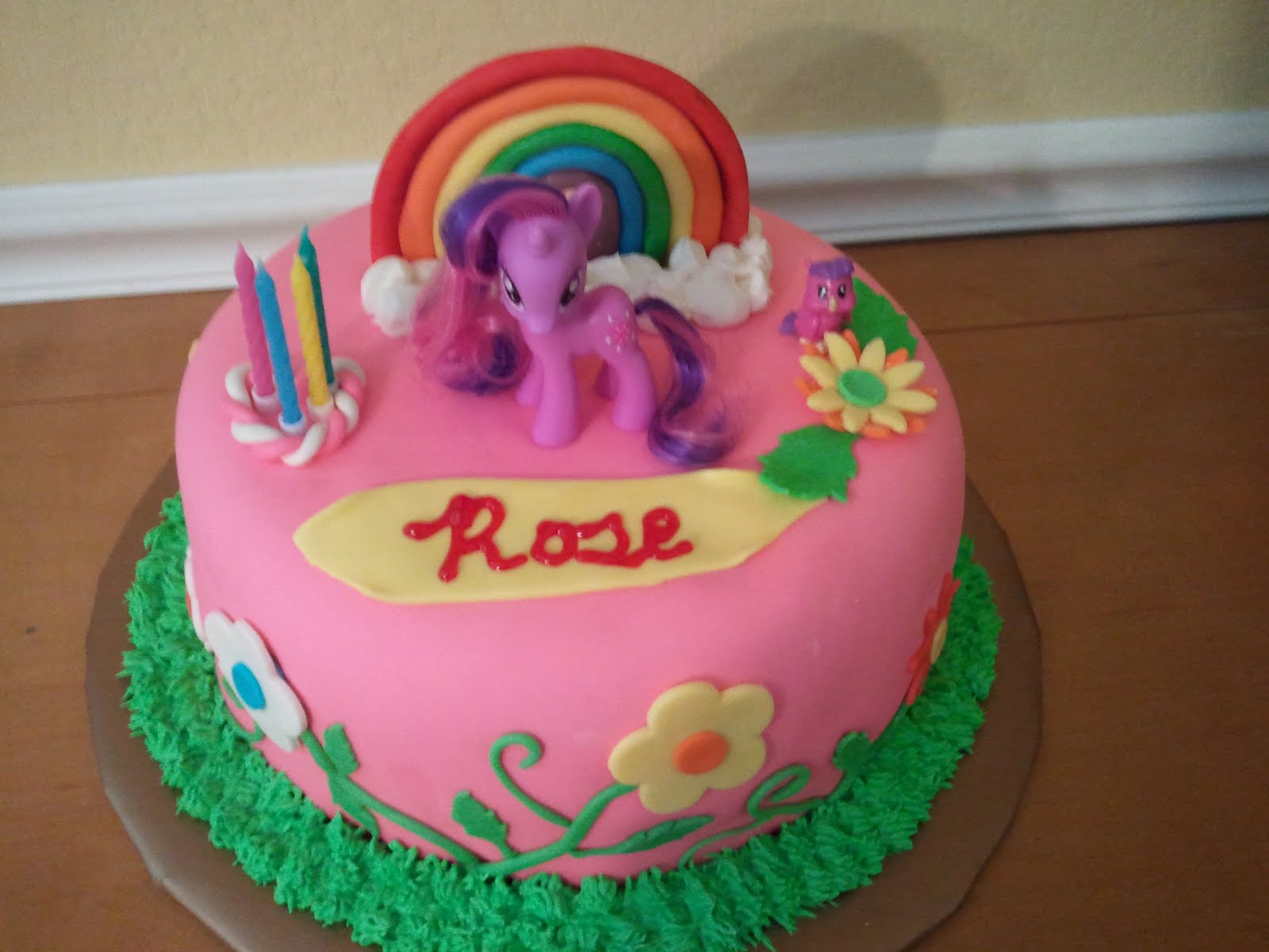 Mimo s Custom Cakes My Little Pony cake Mimo s Custom Cakes My Little Pony cake