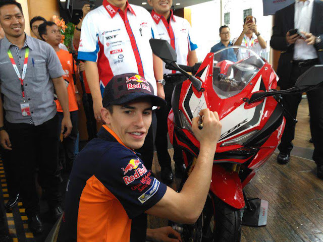 MM93-Dan-DP26-Visit-Indonesia-2017-3 MM93-Dan-DP26-Visit-Indonesia-2017-3