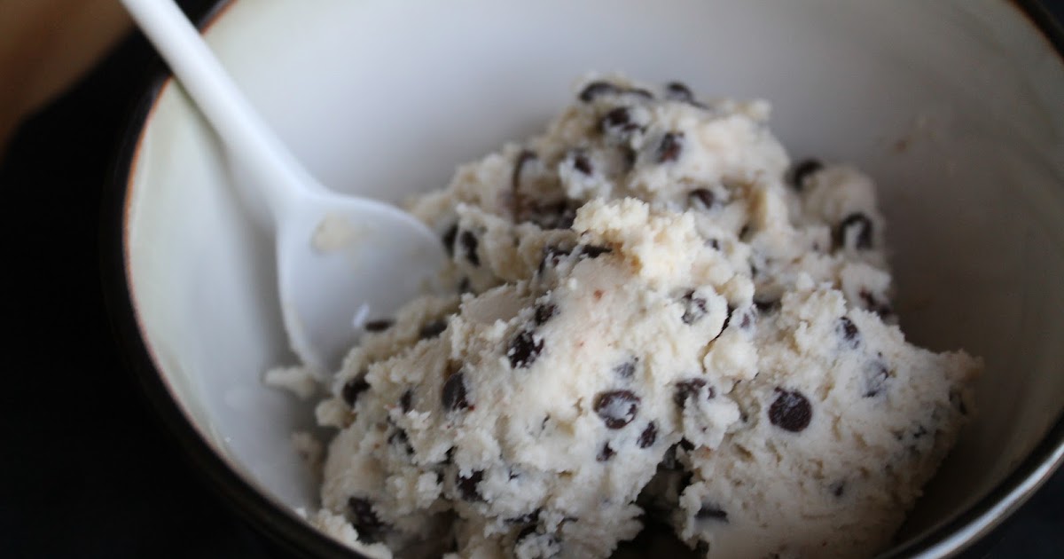 Life on Food: Chocolate Chip Cookie Dough Frozen Yogurt