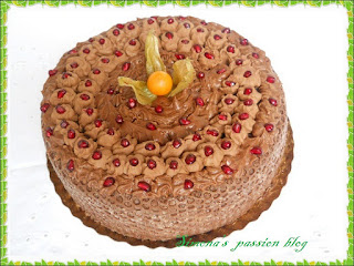 Tort cu ciocolata,lavanda si crema de mure , visine