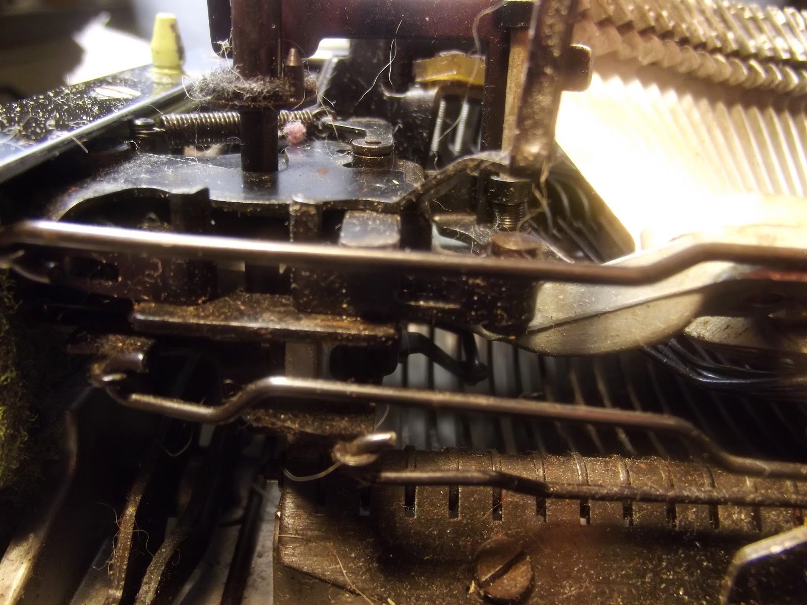 oz.Typewriter Ribbon Vibrator Mechanism on PatriaSwissa PiccolaVoss