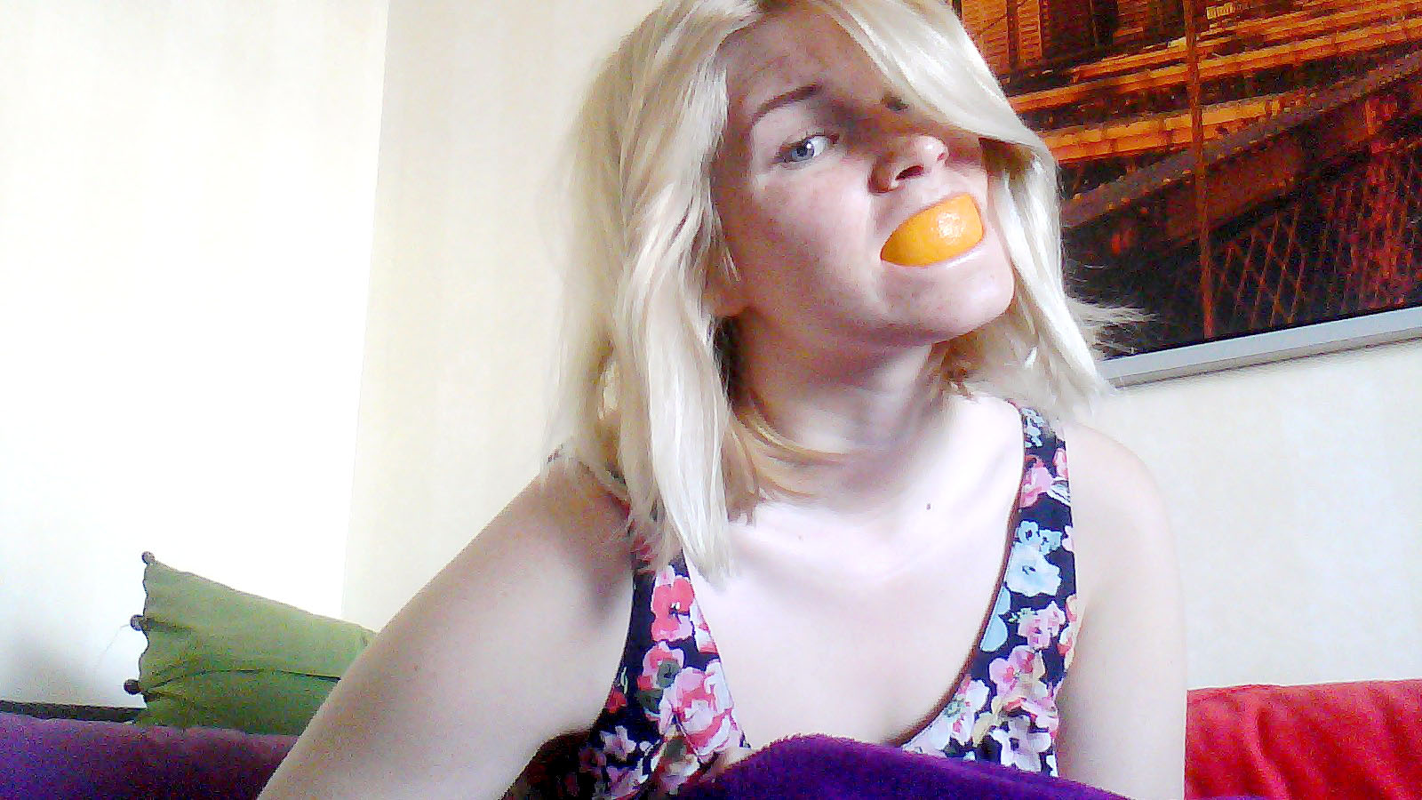 en fräknig flickas foton funderingar apelsinos