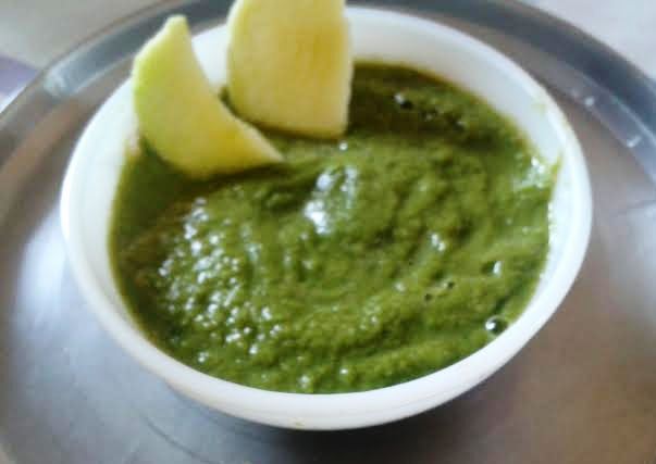 कच्चे आम की चटनी बनने की विधि - Kache Aam ki Chatni Recipe in Hindi कच्चे आम की चटनी बनने की विधि - Kache Aam ki Chatni Recipe in Hindi