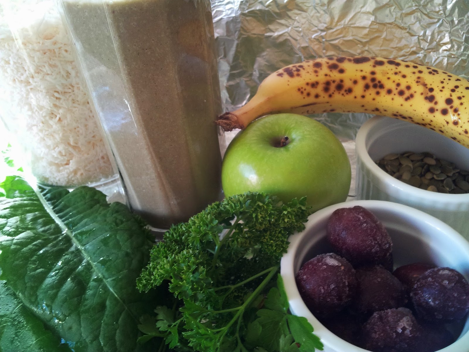 Smoothie Moves ThyroidHappy CherryGreen AppleDandelionParsley