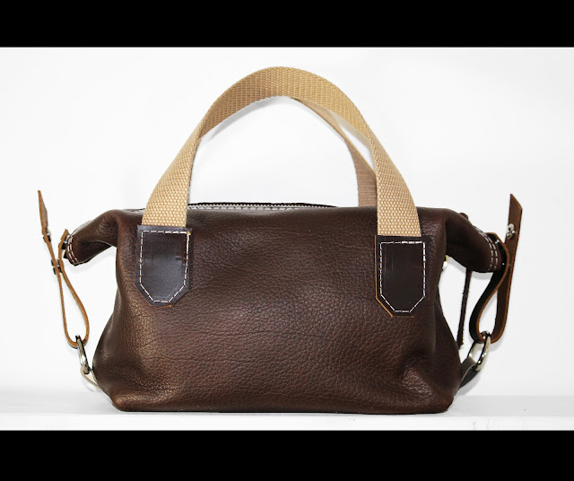 ALEX M LYNCH handmade leather toiletry bag