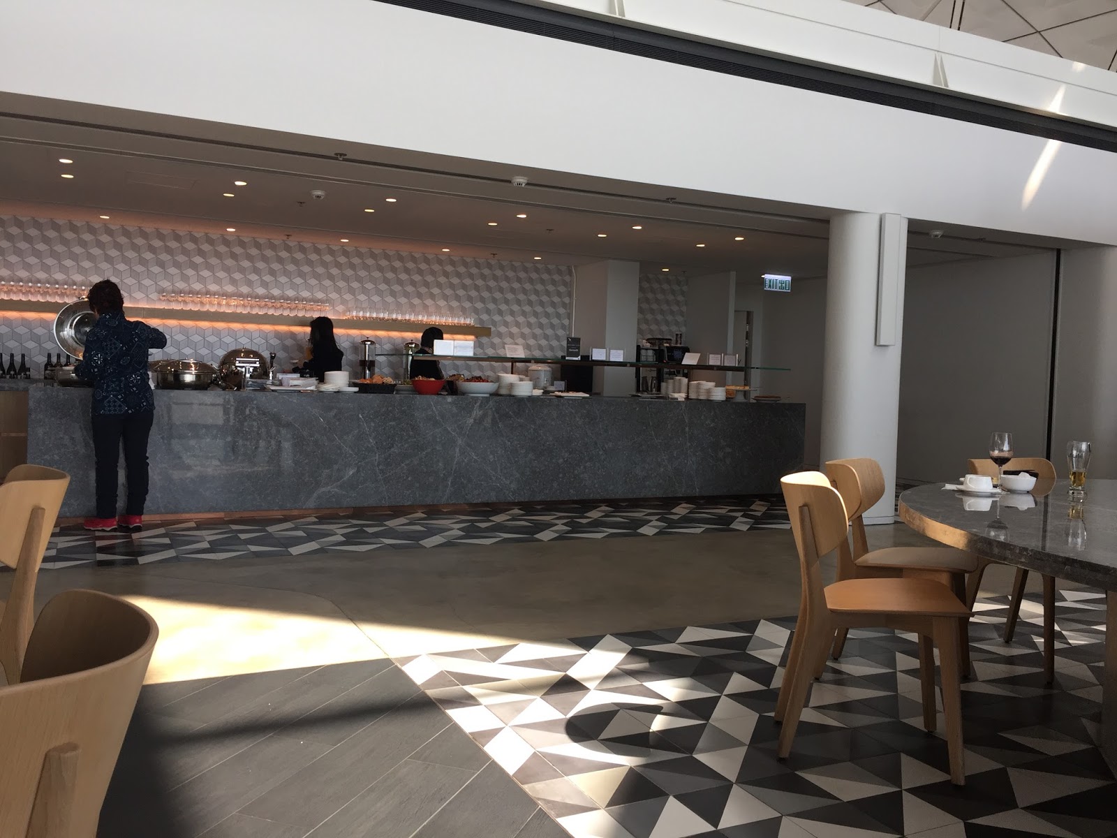 Flying With Justin Review Jal Hong Kong To Tokyo Hnd 72 Business 日航香港 東京羽田b772商務艙