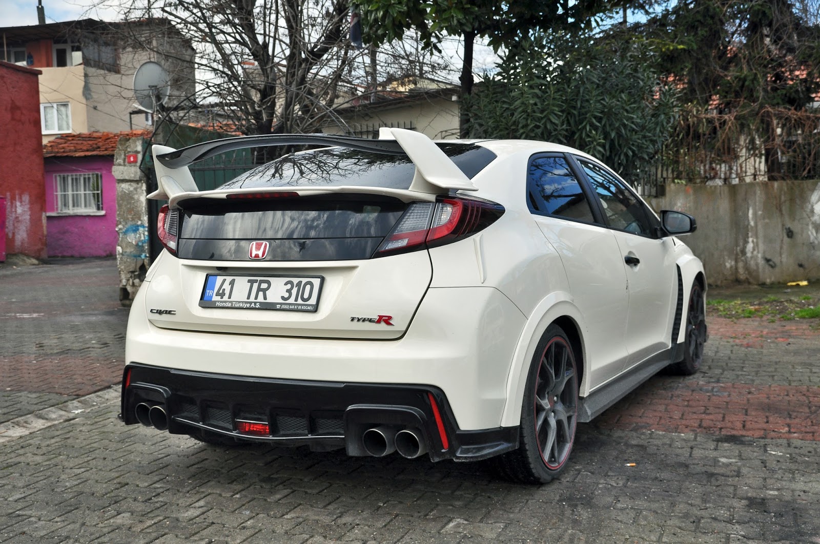 Burak Sırtmaç Photoshoot's: Honda Civic Type-R