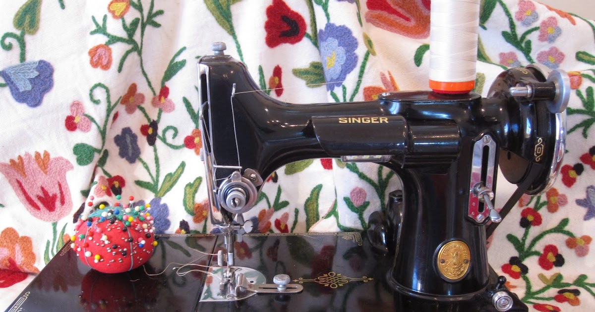 Still Stitching - Vintage Sewing Machines: Reconditioning a Singer 99 Case  - Part 2: Removing Fabric