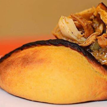 Su majestad, la empanada (salteña) boliviana