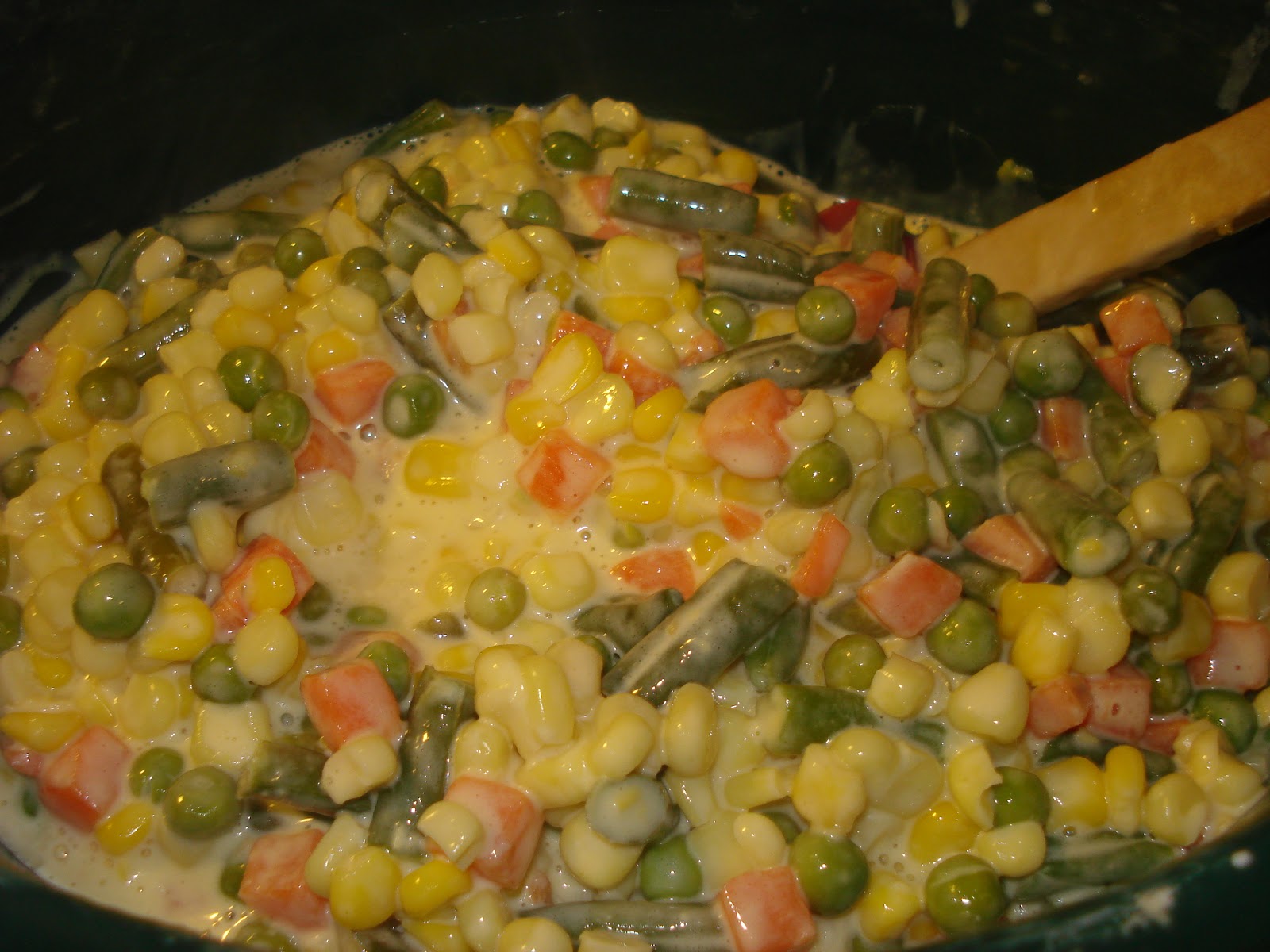 theArtisticFarmer Cheesy Creamed Vegetables (or Corn)