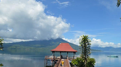 Keindahan Wisata Danau Ranau di OKU Selatan Sumsel Keindahan Wisata Danau Ranau di OKU Selatan Sumsel