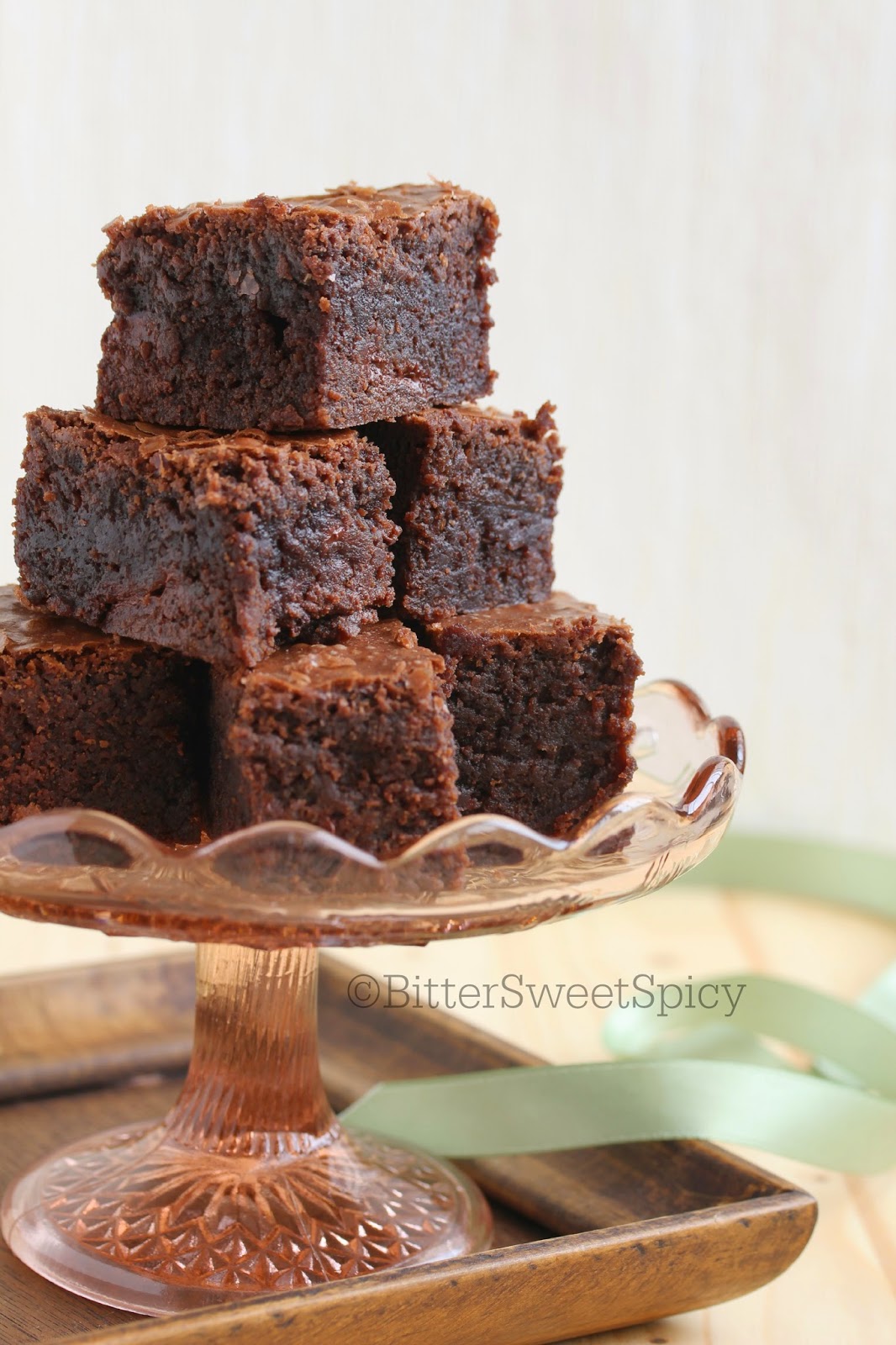 BitterSweetSpicy: Chewy Brownies