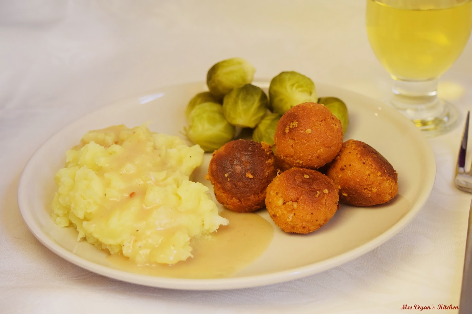 Mrs. Vegan&amp;#39;s Kitchen: Kartoffel-Sellerie-Stampf mit Rosenkohl ...