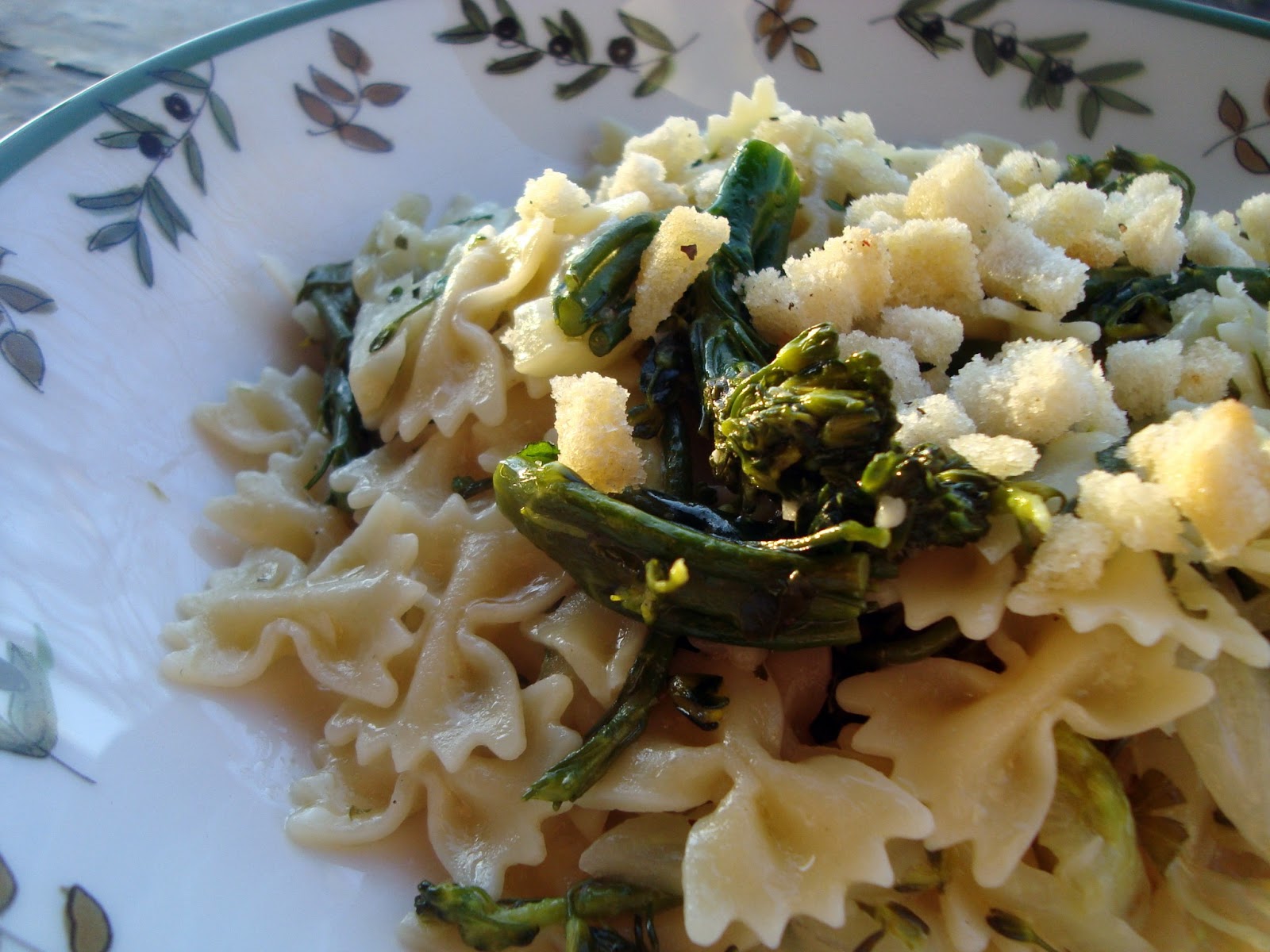 A Couple in the Kitchen: Spring Vegetable Farfalle for Meatless Monday