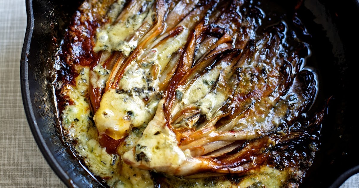Karamellisierter Radicchio mit Blauschimmelkäse und Walnüssen oder ...