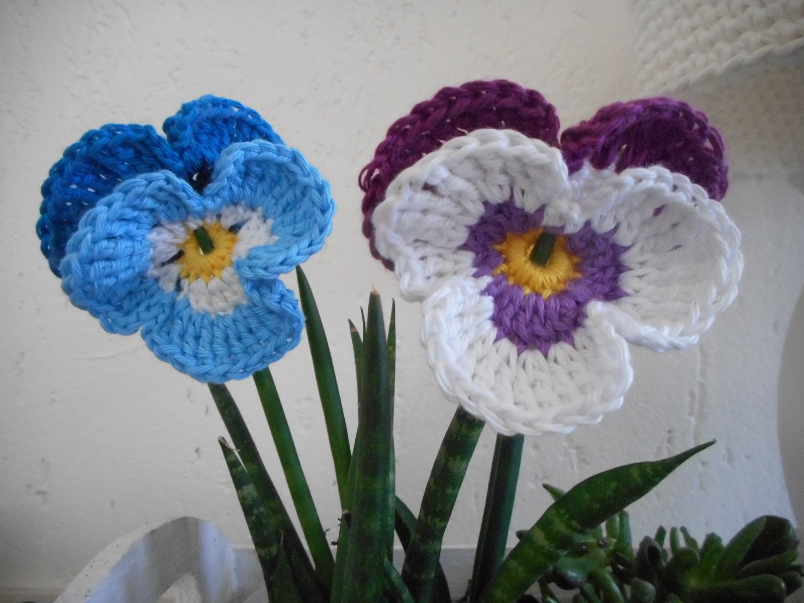 Atelier 'De Kleine Haven' Gehaakte Viooltjes