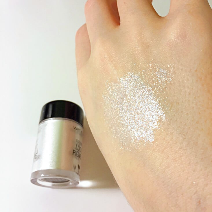wet n wild Fantasy Makers coloricon Loose Pigment You're My Boo swatch wet n wild Fantasy Makers coloricon Loose Pigment You're My Boo swatch