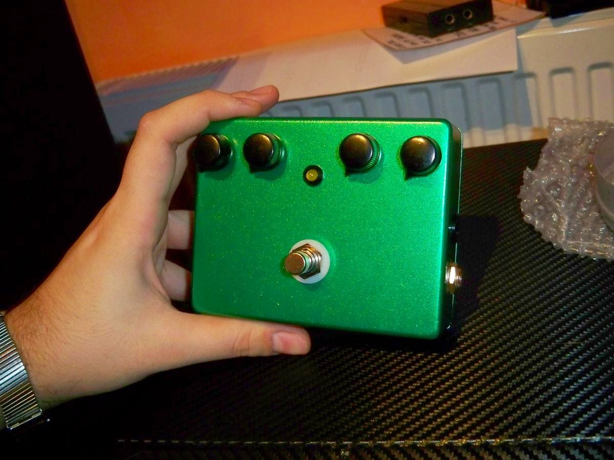 HGE Contraptions Guitar Pedal Rehousing clone