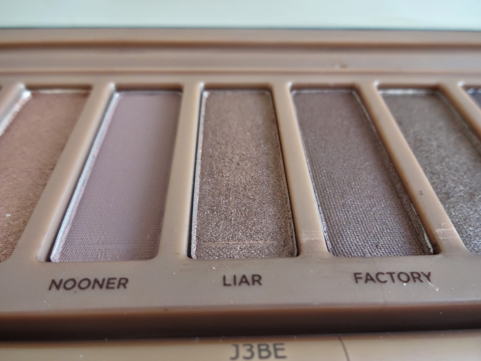 Urban Decay Naked 3 Palette Review + Giveaway (closed) 5