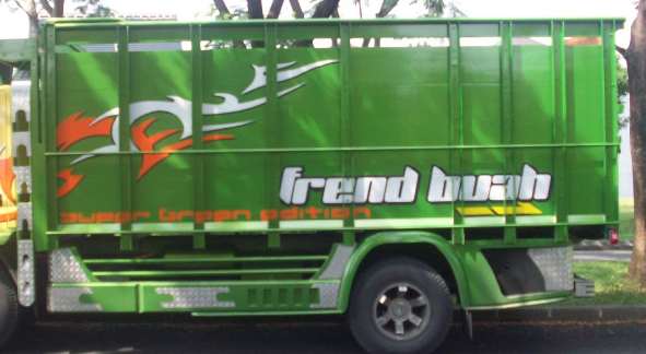 Variasi bak truk Irma Sofyan-hijau