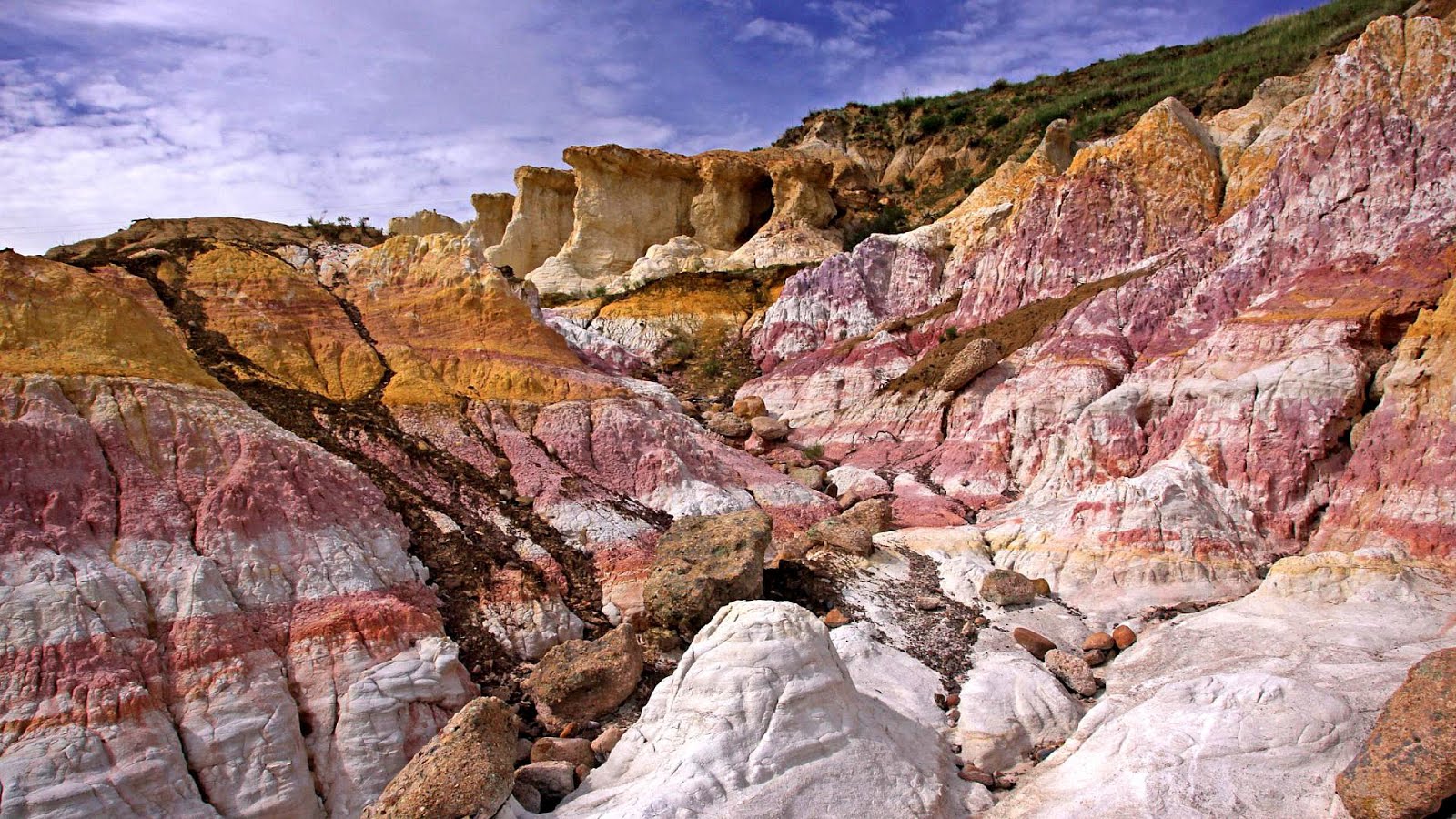 Calhan Paint Mines Archeological District Paint Choices