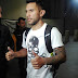 Montoya llegó en silencio