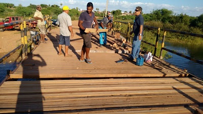 ALTO DO RODRIGUES: Prefeitura realiza trabalho de recuperação de ponte sobre o Rio Piranhas