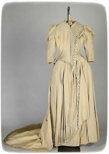 платье 1880 год шелк мода 19 в
