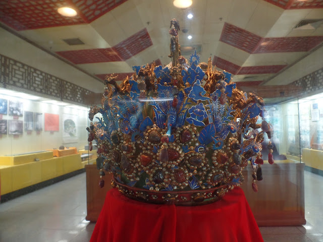 ming 13 tombs dingling empress twelve dragon nine phoenix headdress