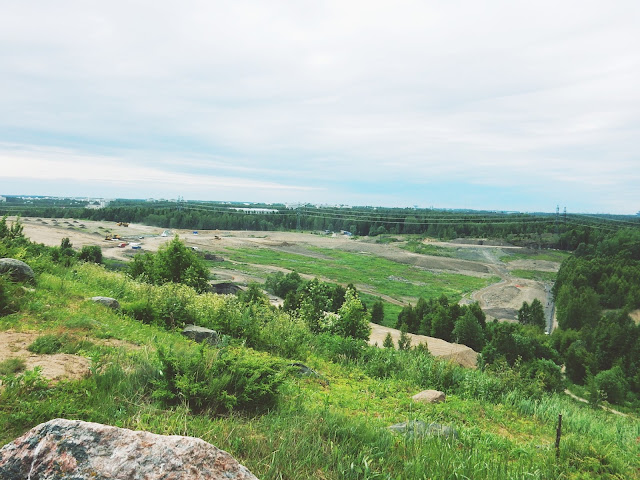 Kaikuja täyttömäellä