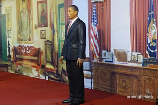 Barrack Obama de arca statue art museum yogyakarta