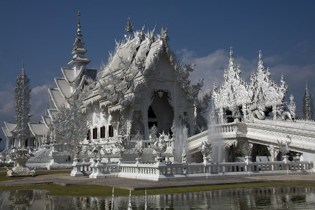 Fairytale Palace Wat Rong Khun Chiang Rai