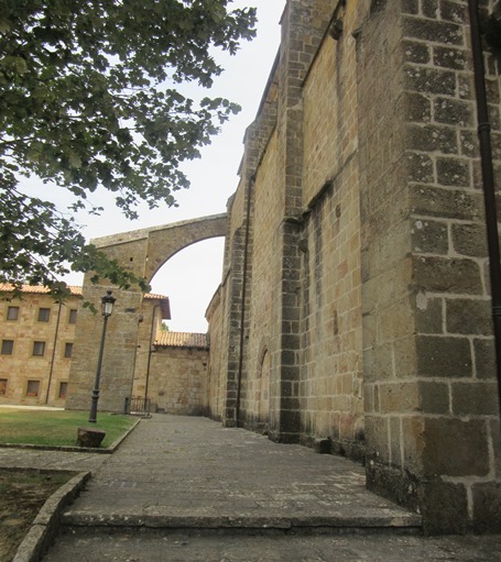 Monasterio de San Salvador de Leyre ARBOTANTE