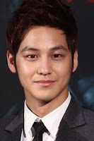 Biodata Kim Bum pemeran Lee Ro-Joon Biodata Kim Bum pemeran Lee Ro-Joon