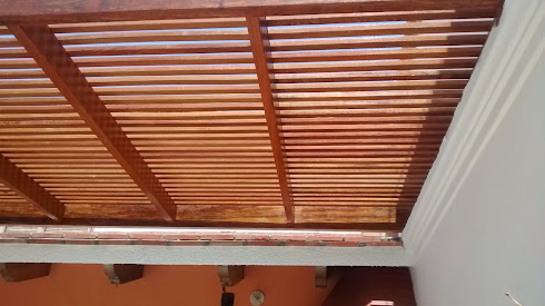 techo sol y sombra de madera