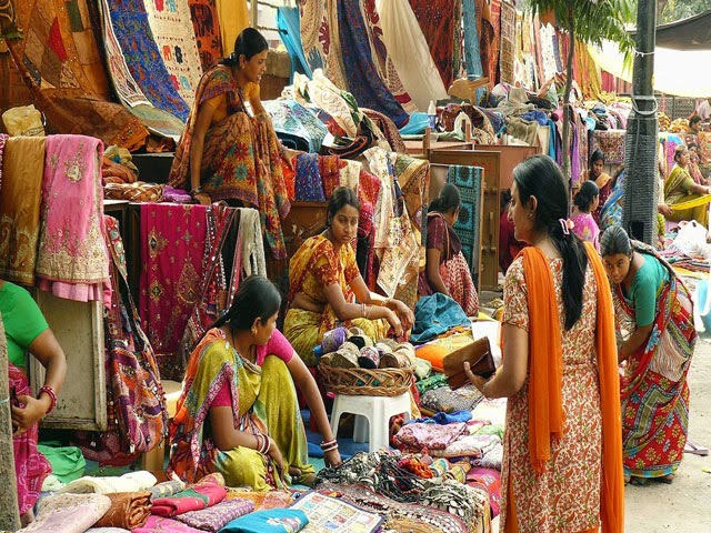 Sarojni Nagar Market