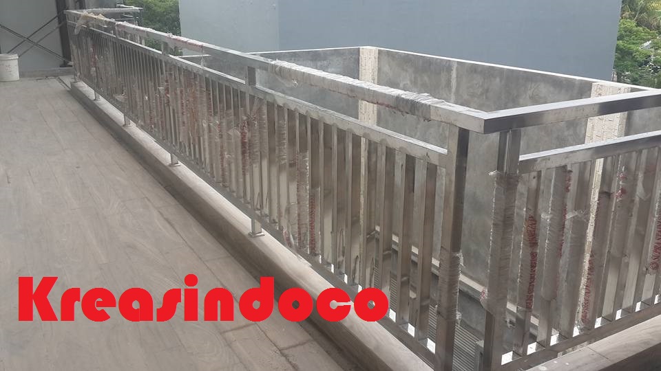 Balkon Stainless Minimalis Pemasangan di The Bukit Ancol Jakarta