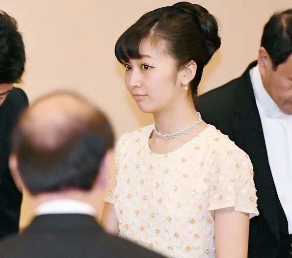 Emperor Akihito, Empress Michiko, Crown Prince Naruhiro, Crown Princess Masako, Prince Akishino, Princess Kiko, Princess Mako and Princess Kako