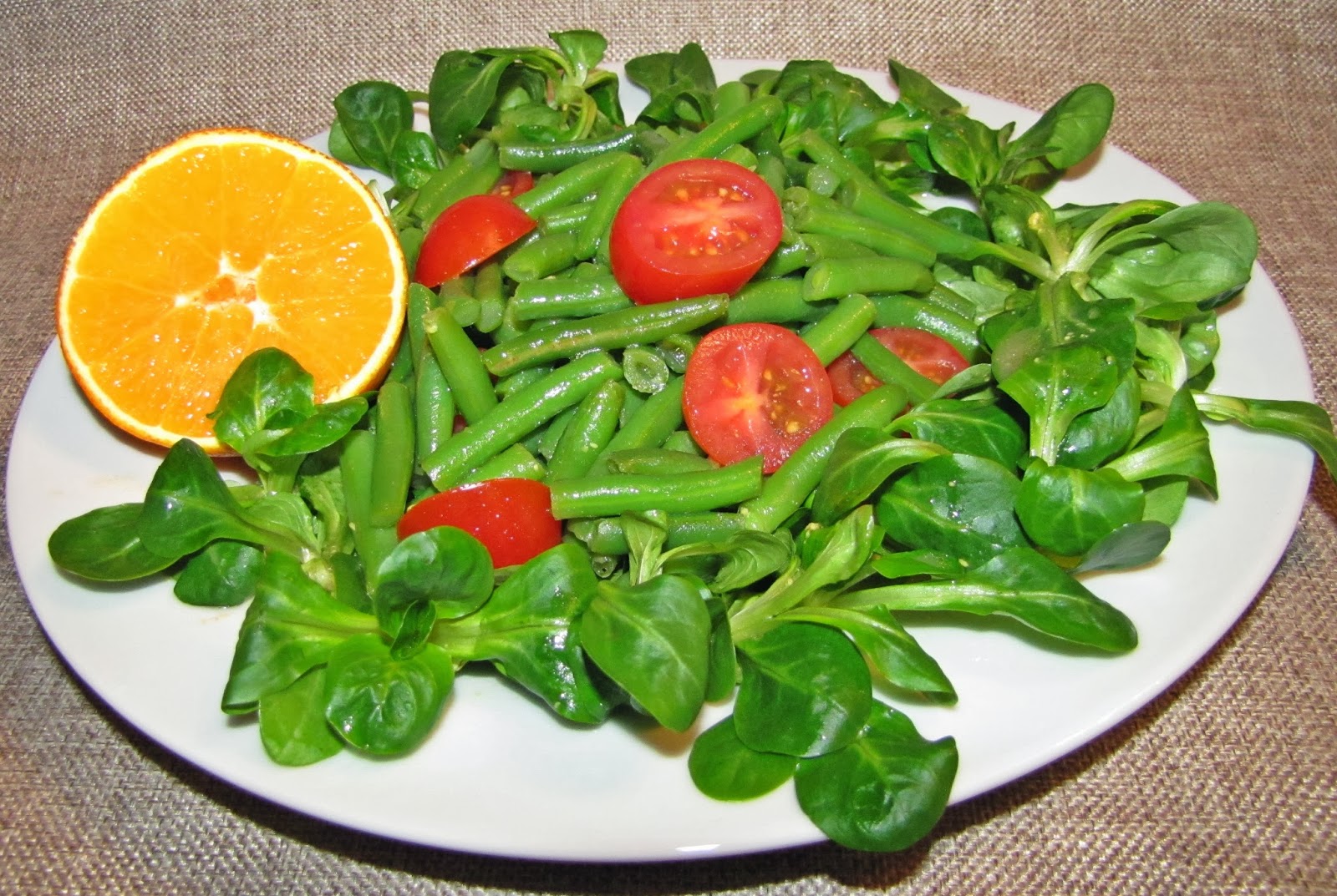 Lauwarmer Bohnensalat mit Orangen-Dressing