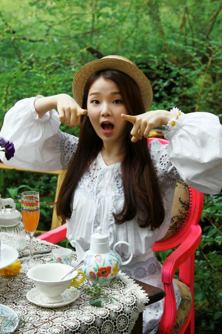 oh my girl seunghee windy day jacket photoshoot my k oh my girl seunghee windy day jacket photoshoot my k