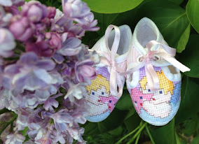 Petits chaussons de bébé